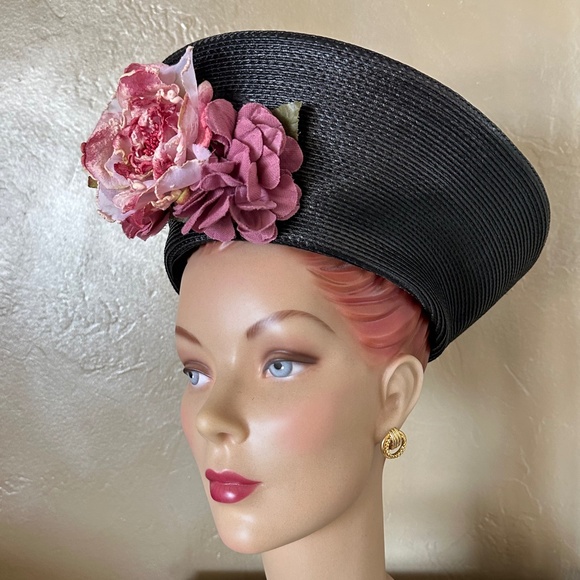 DASHING 1970s\' DESIGNER BLACK STRAW HAT + TALL UPTURNED BRIM + FLOWERS main image 5